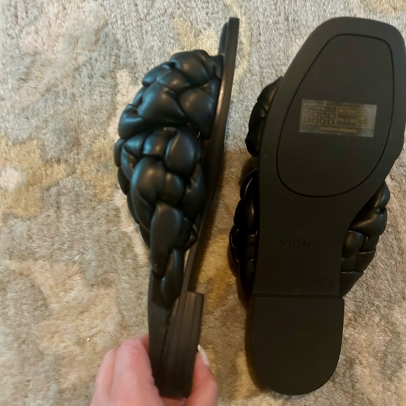 Black Vionic braided cross strap slides kalina, size 6, never worn, new in box - Picture 6 of 10